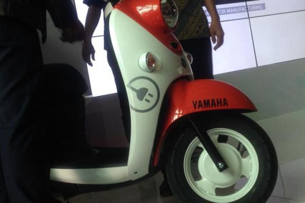 Yamaha Indonesia perkenalkan skuter listrik Yamaha e-Vino