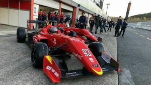 Marc Marquez Jajal Mobil F3, Tertarik Atau Hanya Iseng?