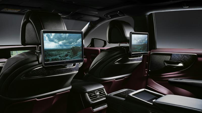 Interior Lexus LS 500 memberi nuansa kemewahan yang sangat kental pada setiap detil ornament yang melekat dengan keberanian desain dan fitur-fitur baru berteknologi tinggi. (Foto : Lexus)