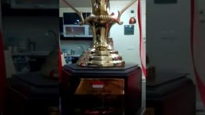 Trofi Dadang Taruna Memorial Cup dari Para Sahabat