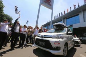 Toyota Uji Ketangguhan Lalui 6.800 km Lintas Negara Indonesia ke Timor Leste