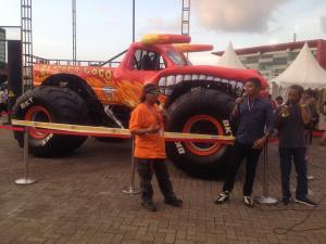 Deru Mesin Truk Monster El Toro Loco Bius Pengunjung IIMS 2018