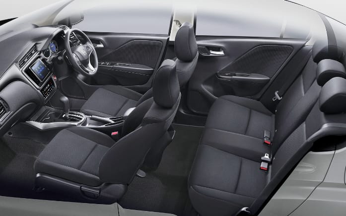 Kabin Sedan Kekinian yang lebih lega ditawarkan New Honda City. (foto: Honda) 