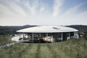 Hankook Tire Terima Penghargaan CSR Groupe Renault