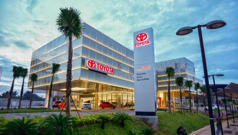Dealer Auto2000, sudah waktunya beli mobil baru Toyota dengan cicilan rendah. (foto : auto2000)