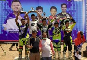 Kejurda Grasstrack Riau di Rohul Dibanjiri Crosser Cilik