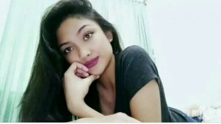 Penyanyi bersuara seksi Marion Zola akan goyang GIIAS 2018. (foto : ist)