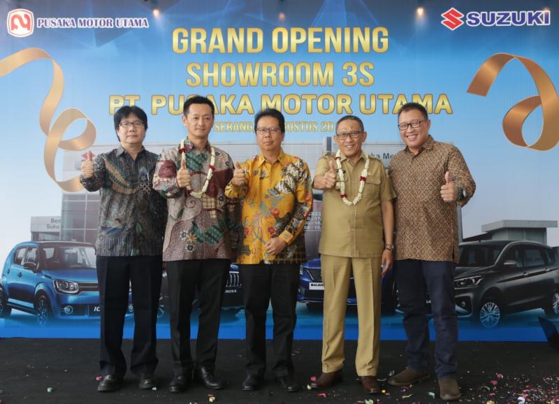 Suzuki resmikan diler mobil baru di Serang. (foto: ist) 