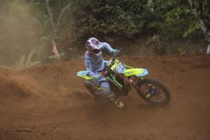 Perjuangan Berat, Yosua Pattipi Sudahi Kejurnas Motocross 2018 dengan Gelar Runner Up