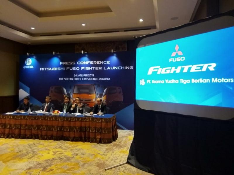 Pencapaian selama 2018 menunjukkan dominasi Mitsubishi Fuso sebagai market leader di segmen kendaraan niaga. (anto) 