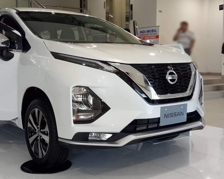 Musti ditambah lagi, nih unit display-nya. Banyak yang masih penasaran. (foto: William / istimewa)