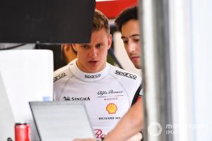 Jajal Ferrari di Bahrain, Mick Schumacher Melampaui Ekspektasi