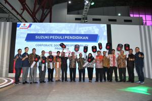 Suzuki Peduli Pendidikan, 13 Unit Mobil Disumbangkan Untuk SMK & Universitas