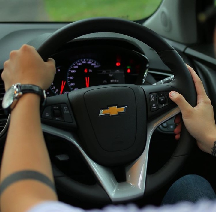 Chevrolet pun mengimbau agar selalu mengutamakan kepada keselamatan dan keamanan selama berkendara. (chevroletid)  
