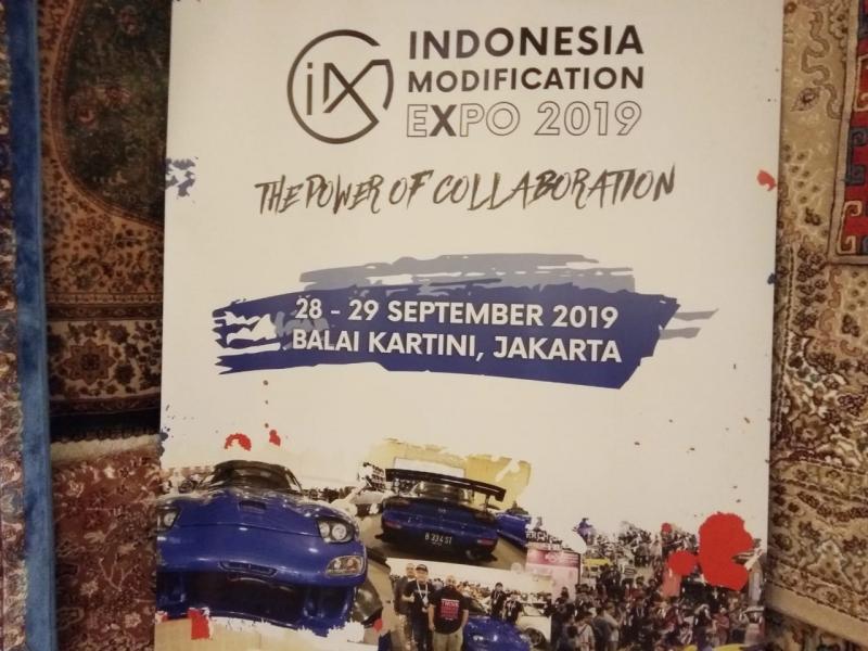 Tema ini dipilih untuk mewujudkan gebrakan besar industri modifikasi dan aftermarket yang ditandai dengan bersatunya semua elemen otomotif Tanah Air. (anto) 