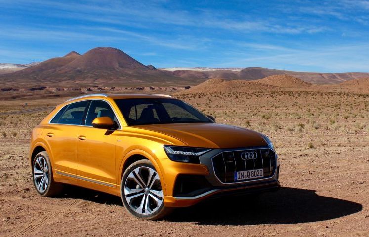 Audi Q8 menawarkan kombinasi terbaik antara keistimewaan sebuah SUV mewah 4-pintu dengan kepraktisan sebuah SUV berdimensi besar. (driving.ca) 