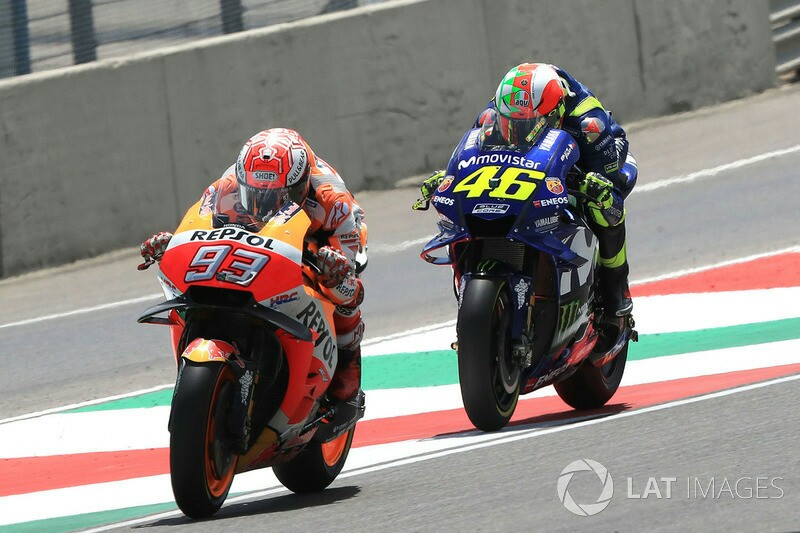 Marc Marquez vs Valentino Rossi di trek lurus Mugello. (foto: motorsport.com)