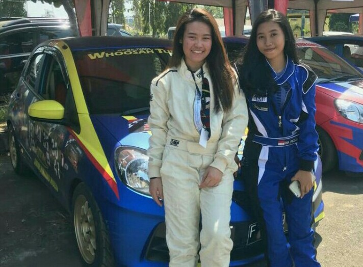 Felicia Hariono (kiri) dan Dina Pricillia, membela Pengrov IMI berbeda. (foto : ist) 