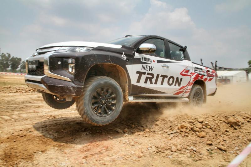New Triton dikenalkan di trek offroad kepada masyarakat Pekanbaru, Riau
