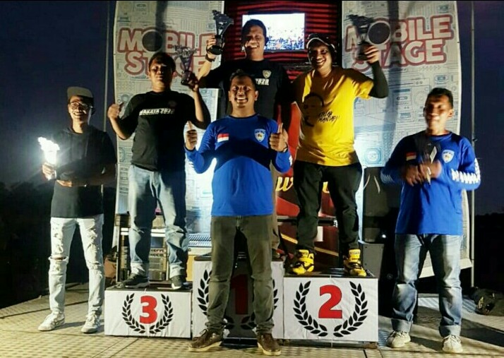 Podium juara membawa nama harum komunitas khusus mobil BMW di Padang 
