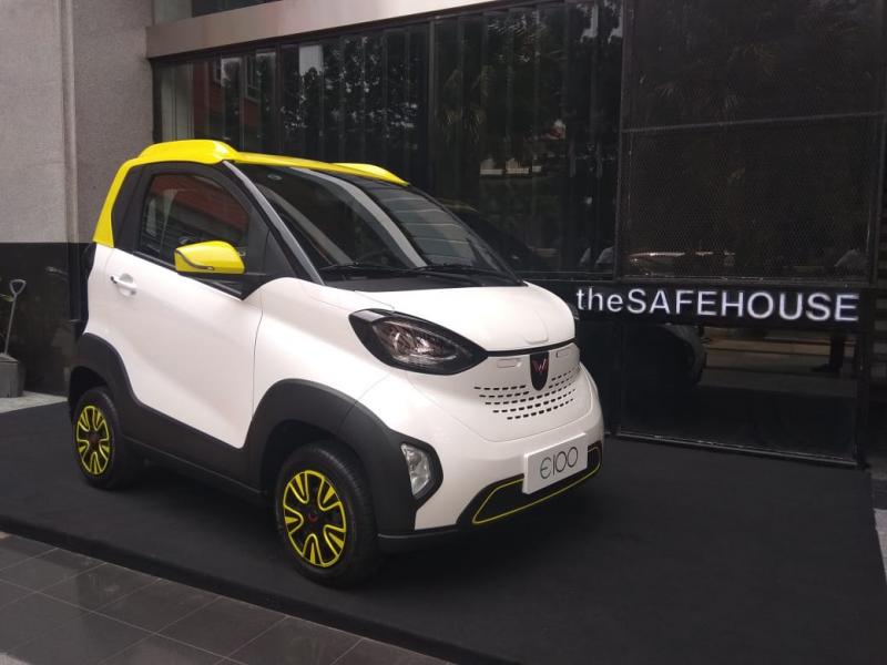 Sebelumnya Wuling Motors telah menampilkan E100 untuk pertama kalinya kepada publik di ajang GIIAS 2019 pada Juli lalu. (anto).