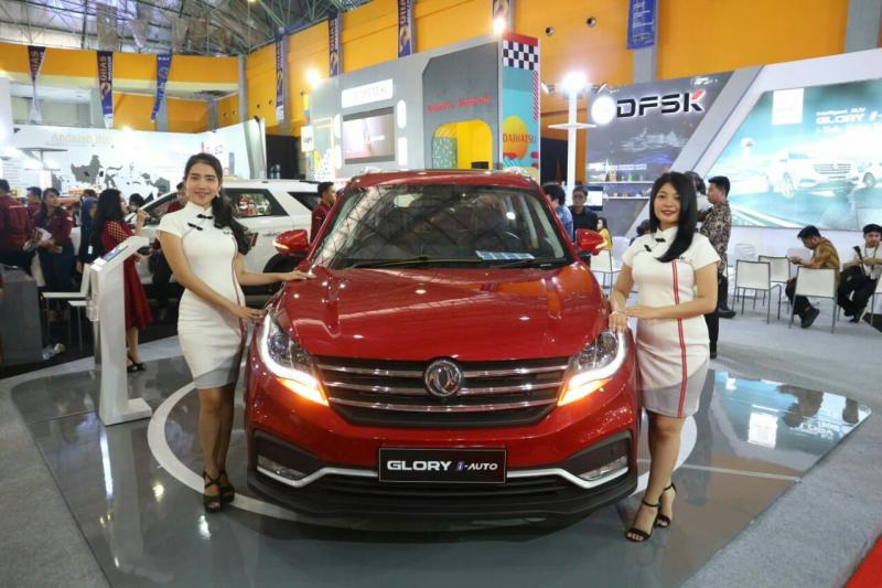 DFSK Glory i-Auto dipamerkan di booth DFSK, GIIAS Makassar 2019