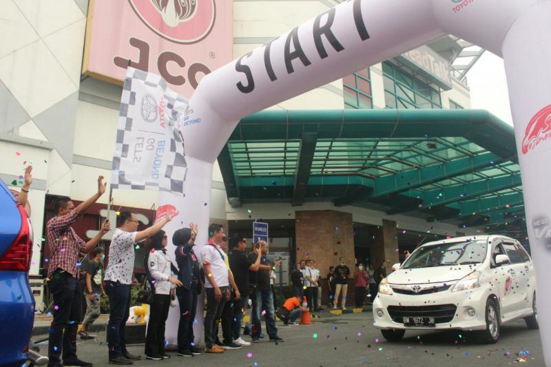 Sebangsa Fun Trip dengan 100 mobil Toyota Avanza - Veloz keliling kota Pekanbaru