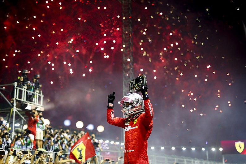 Sebastian Vettel, bersama Charles Leclerc, cetak sejarah baru di GP Singapura. (Foto: autosport)