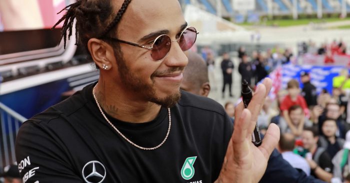 Lewis Hamilton, ingin berjuang sendiri di lintasan. (Foto: f1)