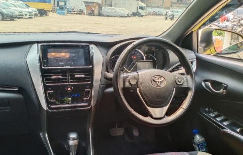 Head unit berukuran 7 inchi bisa dengan handphone melalui peranti Miracast di New Yaris. (Foto : bs) 