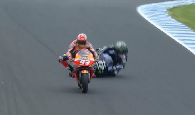 Momen di lap terakhir GP Australia, bukti kecerdikan Marc Marquez. (Foto: motogp)