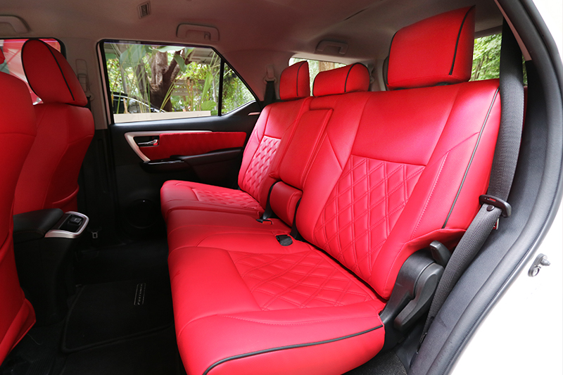 Raffi Ahmad sulap interior Toyota Fortuner milik Rafathar