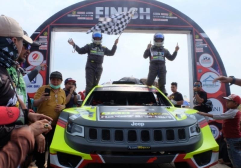 Offroader senior TB Adhi dan navigator Popeye Aditia rajai kejurnas speed offroad di Muara Bungo Jambi, Minggu (27/10/2019) kemarin