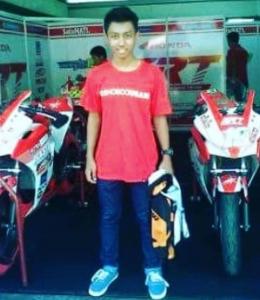 Bikin Haru, Netizen bilang Afridza Syach Susul Pembalap Idolanya Denny Triyugo