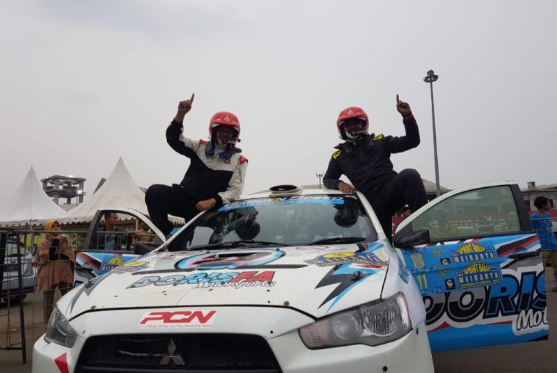 Rifat Sungkar dan navigator M Redwan, juara nasional sprint rally