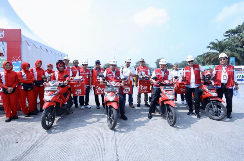 Tim motoris Pertamina siap siaga 24 jam dan akan bekerja menerobos kemacetan untuk mengantarkan BBM kemasan kepada konsumen