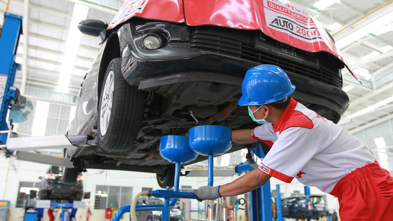 Melalui layanan ini, pemilik mobil Toyota dapat melakukan servis berkala dalam waktu yang cepat dengan pengerjaan yang berkualitas. (dok. Auto2000) 