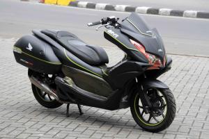Modifikasi Honda PCX Ala Vultus By Planet Motor Sport