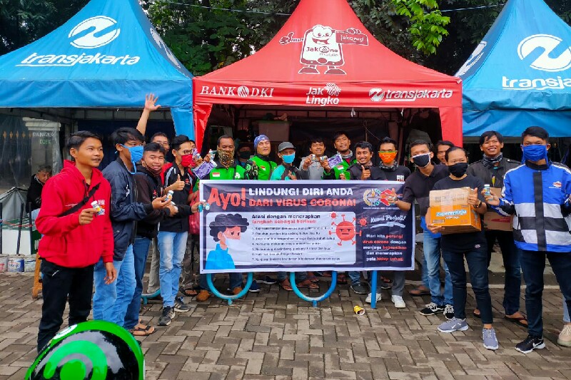 Aksi Sosial SSFC Korwil Cileungsih, membagikan hand sanitizer gratis