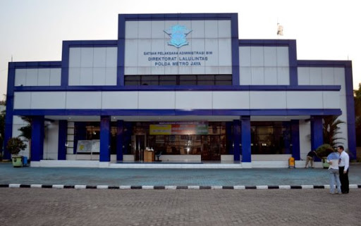 Pelayanan perpanjang SIM sementara diberhentikan