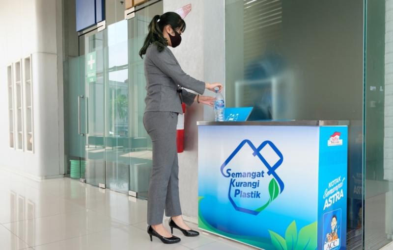 Astra mempelopori gerakan semangat kurangi plastik.