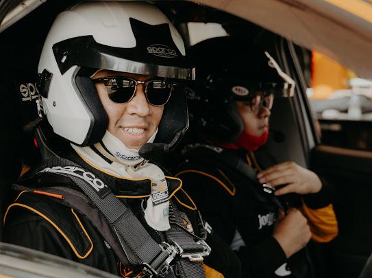 Marrel Suryokusumo (kiri) dan Anjasara Wahyu, The Beagle Jogja Rally Team ingin anak muda banyak terlibat di sprint rally dan rally