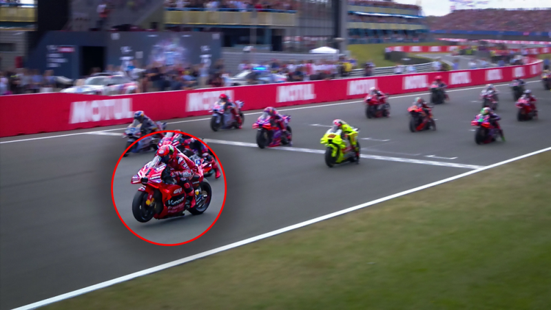 Pecco Bagnaia Awali Start dengan Sempurna Hingga Garis Finish