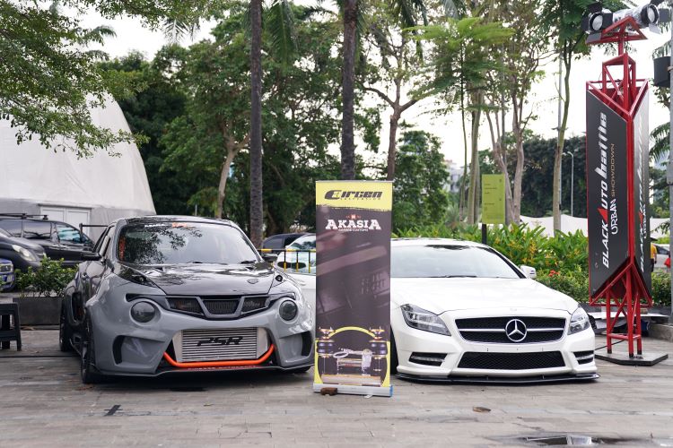 Tampilan mobil modifikasi keren, sentuhan dari Bengkel Aksia- Jakarta Timur dalam ajang BlackAuto Battle