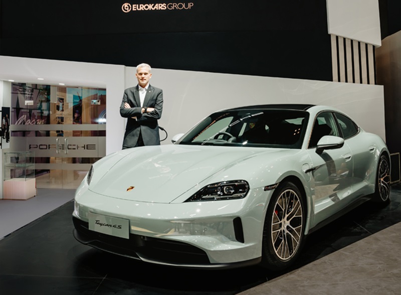 Porsche Indonesia meluncurkan all-electric Taycan baru dan generasi ketiga Panamera baru di 31st Gaikindo Indonesia International Auto Show (GIIAS) 2024