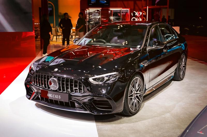 Mercedes-Benz Indonesia Hadirkan Bintang-Bintang Baru di GIIAS 2024