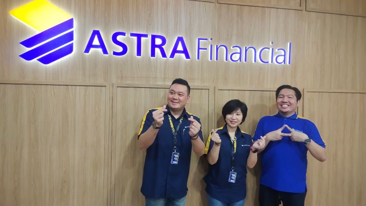 Petinggi Maucash, Bank Saqu dan AstraPay saat setelah diskusi dengan wartawan di Main Booth Astra Financial di Gedung ICE, BSD, Senin (22/7)