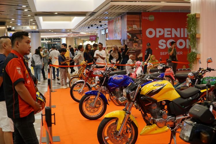 Deretan motor modifikasi Honda yang dibangun oleh para pecinta modifikasi