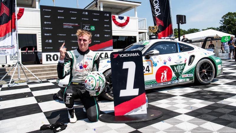 Hartog memanfaatkan keunggulan kandang Kellymoss untuk menyapu bersih akhir pekan di Porsche Carrera Cup Amerika Utara