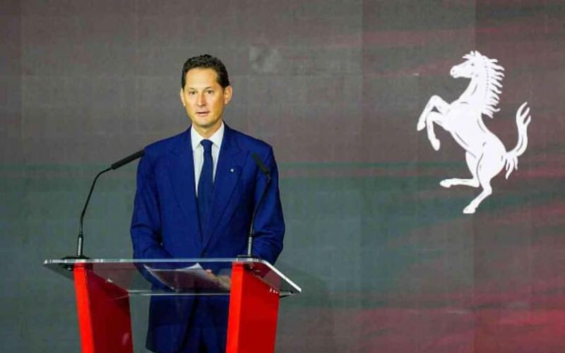  John Elkann, figur utama yang memudahkan Lewis Hamilton dari Mercedes ke Ferrari. (Foto: f1technical)